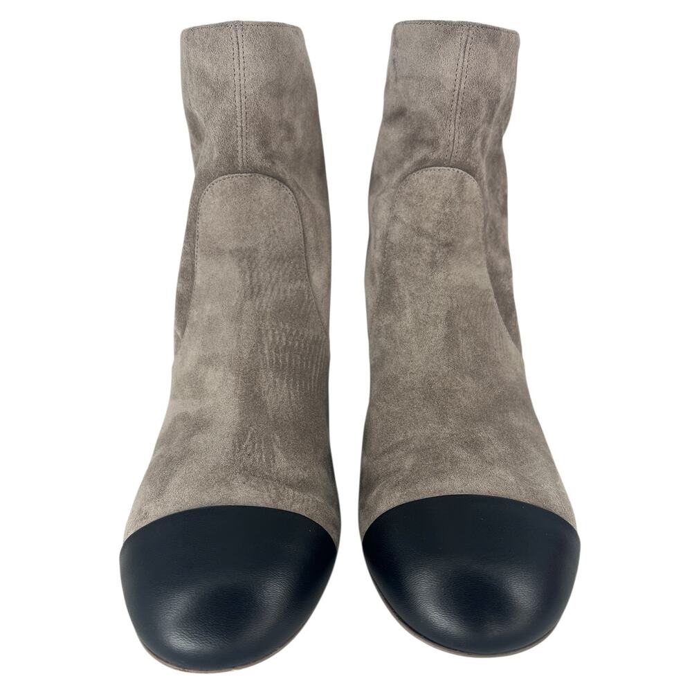 Chanel 2024 Cap Toe Interlocking CC Logo Suede Boots - Picture 7 of 16